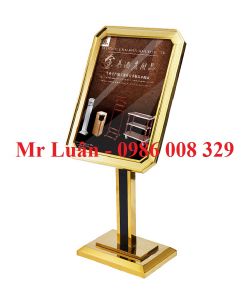 Bảng thông báo tiệc nhà hàng B67