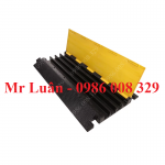 Gờ giảm tốc cao su bảo vệ cáp 4 rãnh