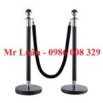 Trụ chắn thép sơn đen dây trùng