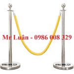 Trụ chắn inox đầu tròn dây nhung vàng