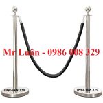 Trụ chắn inox đầu tròn dây nhung đen