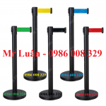 Trụ barie phân cách thân đen dây kéo căng