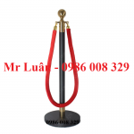 Trụ barie đầu tròn thân đen dây nhung đỏ giá rẻ