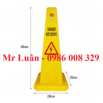 Biển báo nguy hiểm hình trụ bằng nhựa