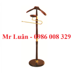 Cây treo quần áo khách sạn gỗ nâu đỏ 1m22