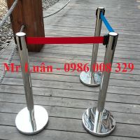 Giá thuê cột chắn inox là bao nhiêu tiền? Báo giá thuê cột chắn